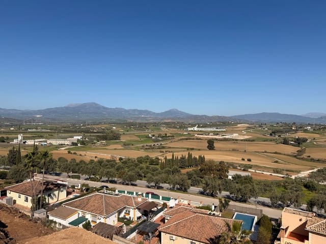 Chalet de 4 habitaciones en Coín en venta - 535.000 € (Ref: 9688733)