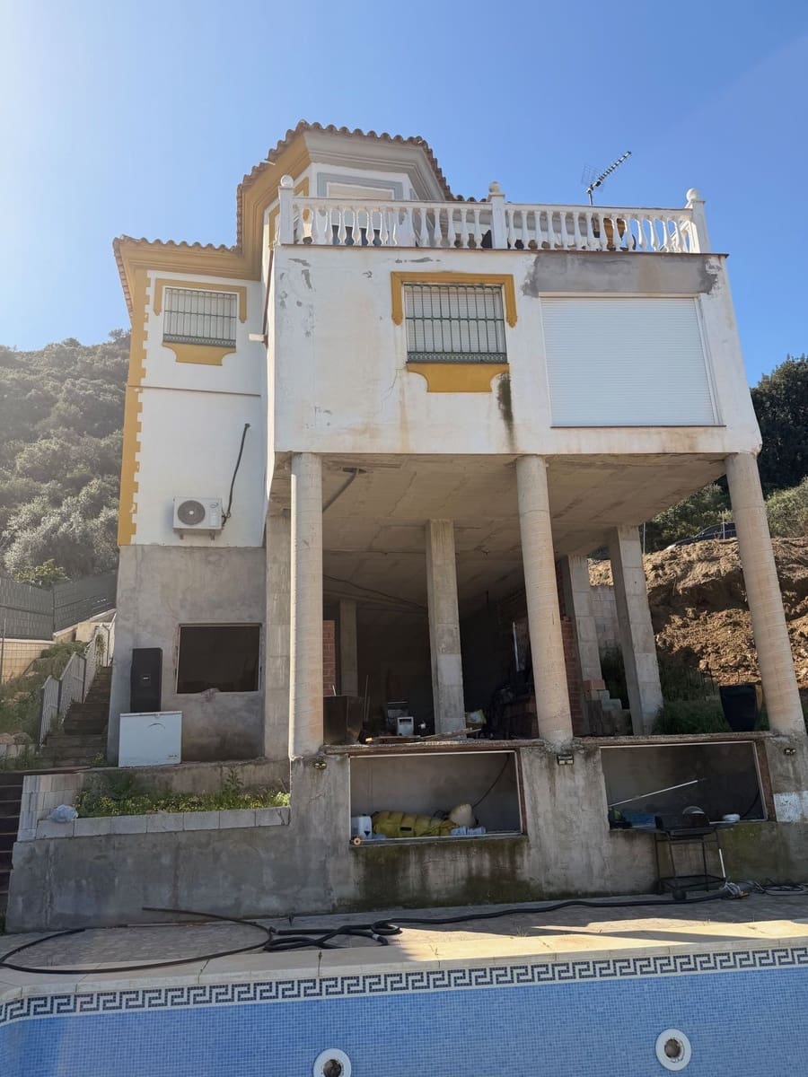 Chalet de 4 habitaciones en Coín en venta - 535.000 € (Ref: 9688733)