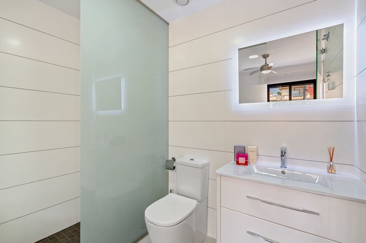 2 slaapkamer Bungalow te koop in Orihuela Costa - € 234.900 (Ref: 9688734)