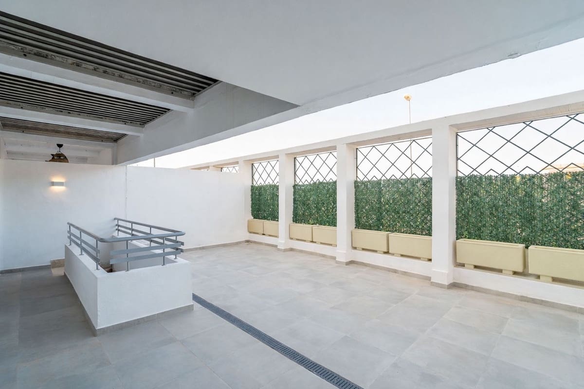 3 Zimmer Apartment zu verkaufen in La Cala de Mijas mit Garage - 427.000 € (Ref: 9688737)