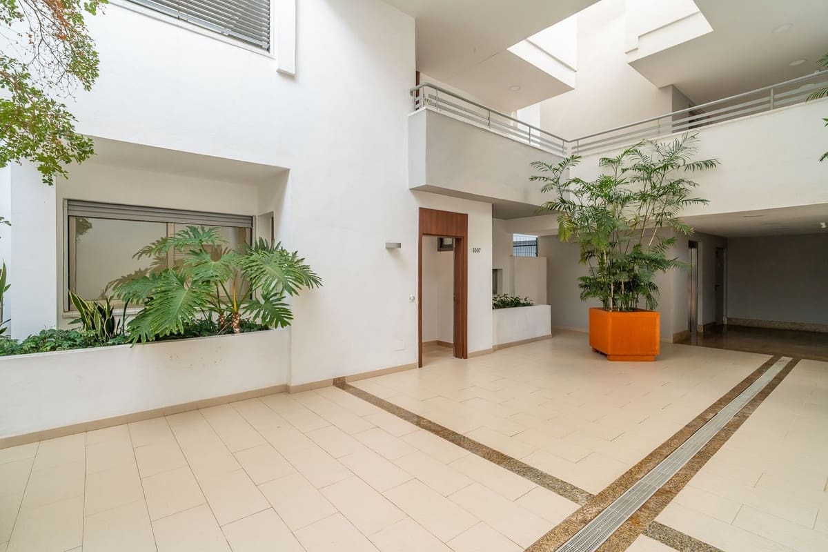 3 Zimmer Apartment zu verkaufen in La Cala de Mijas mit Garage - 427.000 € (Ref: 9688737)