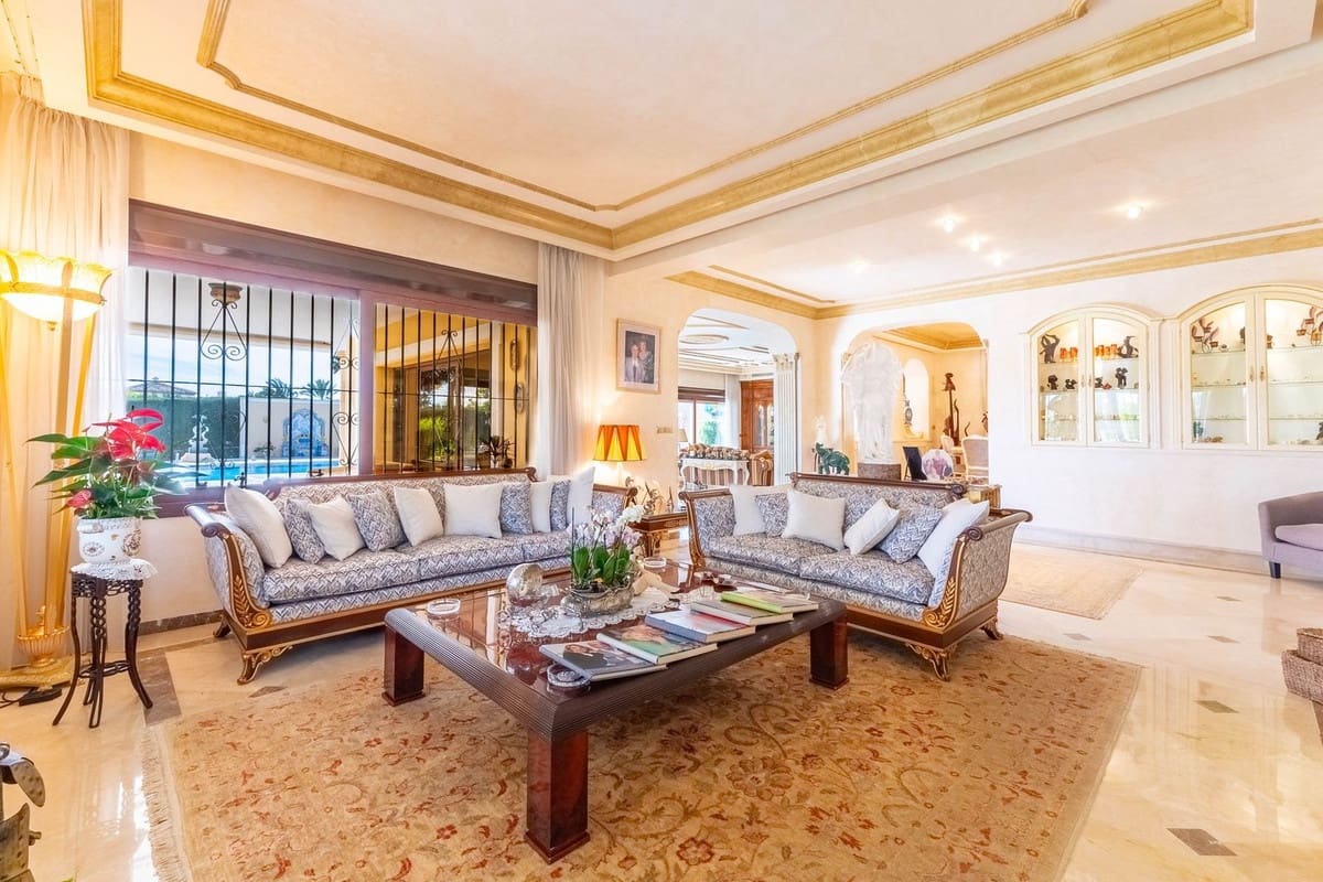 7 makuuhuone Huvila myytävänä paikassa Los Monteros - 7 499 000 € (Ref: 9688739)