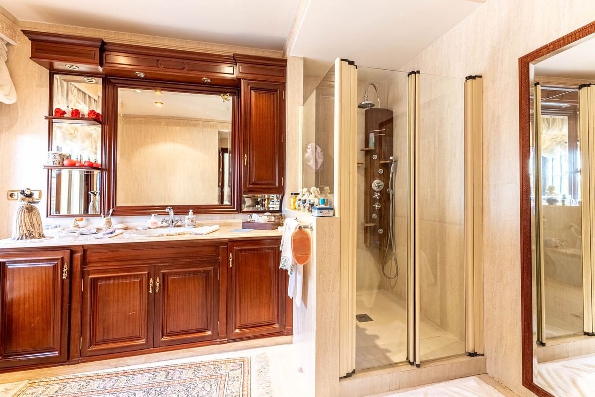 7 makuuhuone Huvila myytävänä paikassa Los Monteros - 7 499 000 € (Ref: 9688739)