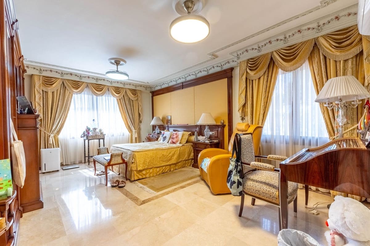 7 makuuhuone Huvila myytävänä paikassa Los Monteros - 7 499 000 € (Ref: 9688739)