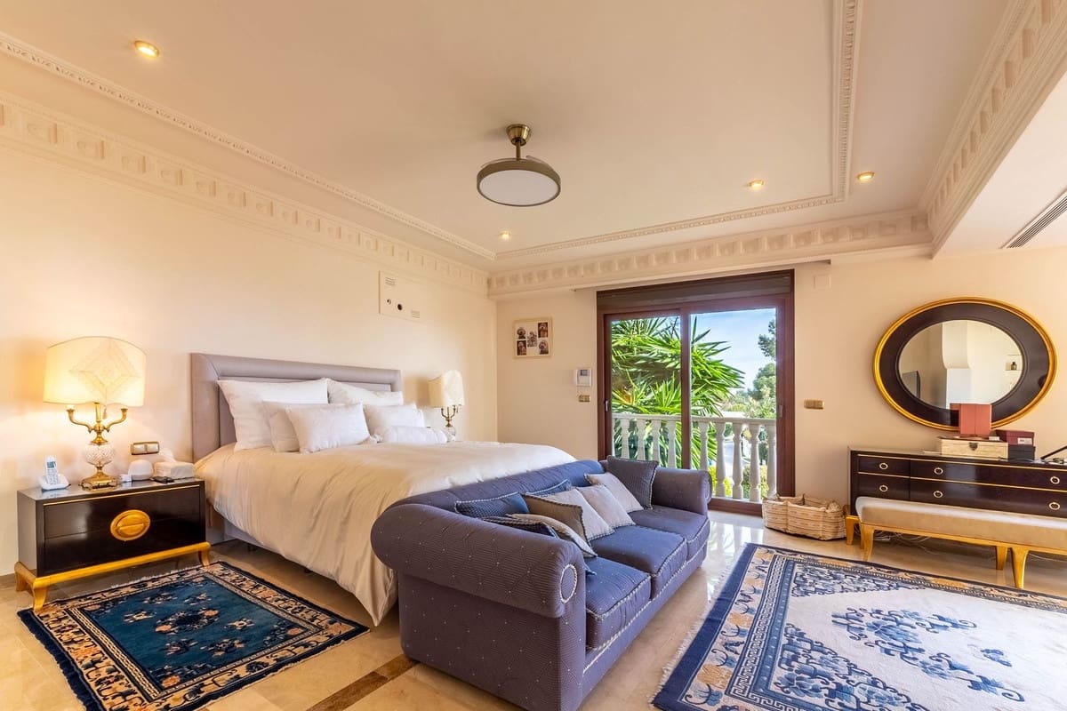 7 makuuhuone Huvila myytävänä paikassa Los Monteros - 7 499 000 € (Ref: 9688739)