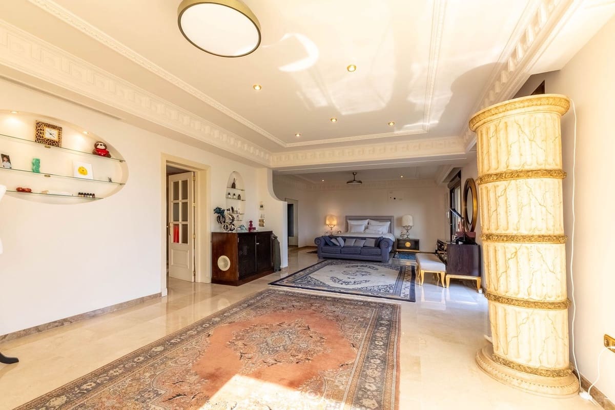 7 makuuhuone Huvila myytävänä paikassa Los Monteros - 7 499 000 € (Ref: 9688739)