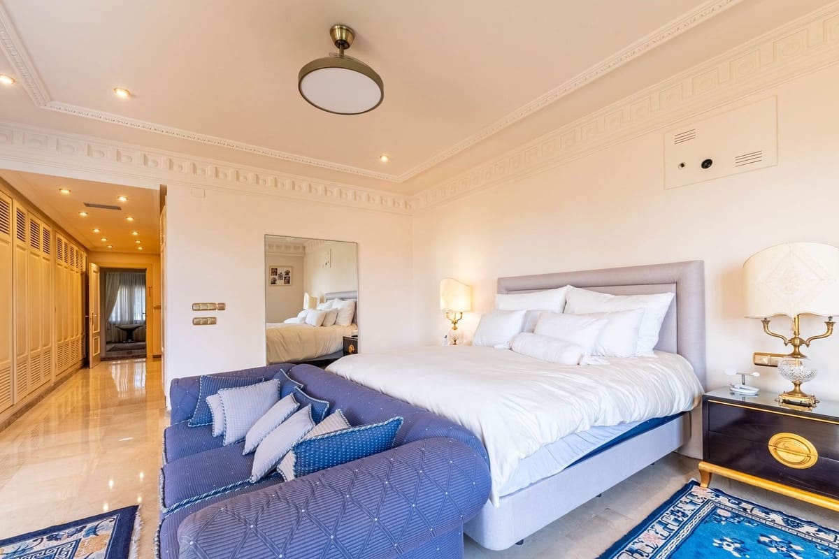 7 makuuhuone Huvila myytävänä paikassa Los Monteros - 7 499 000 € (Ref: 9688739)