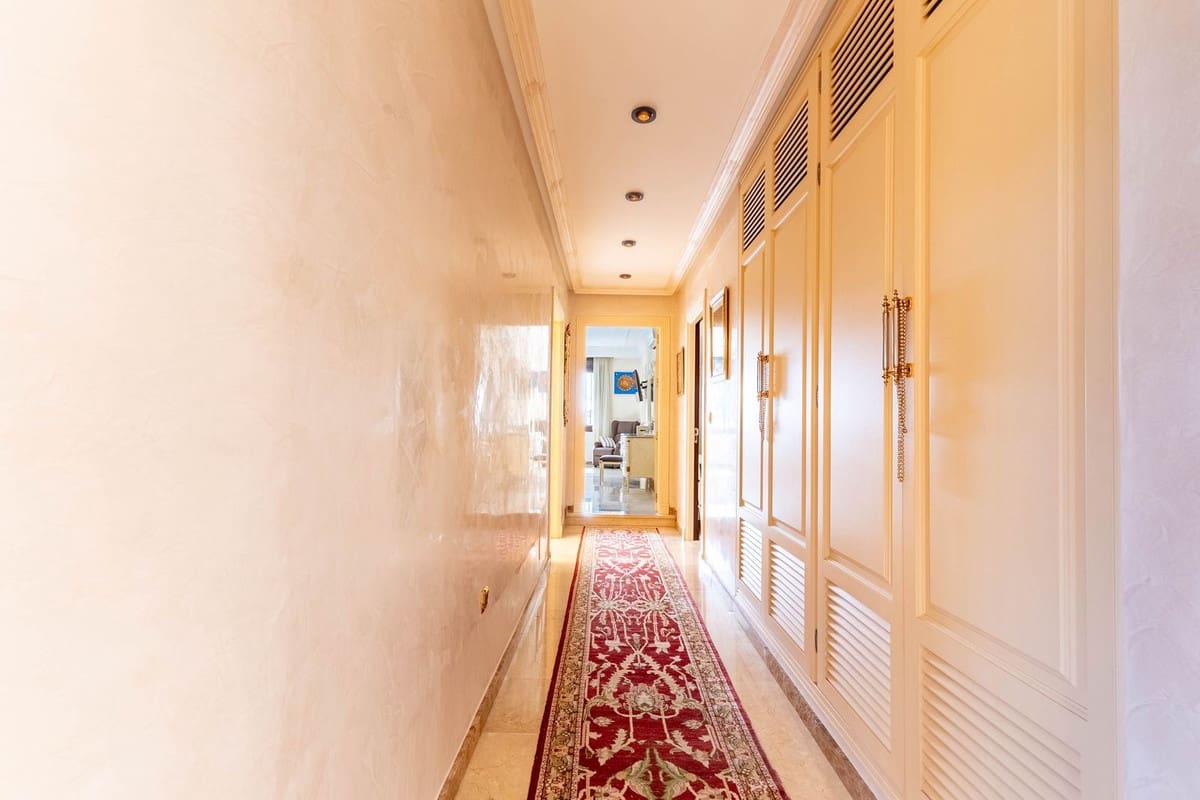 7 makuuhuone Huvila myytävänä paikassa Los Monteros - 7 499 000 € (Ref: 9688739)