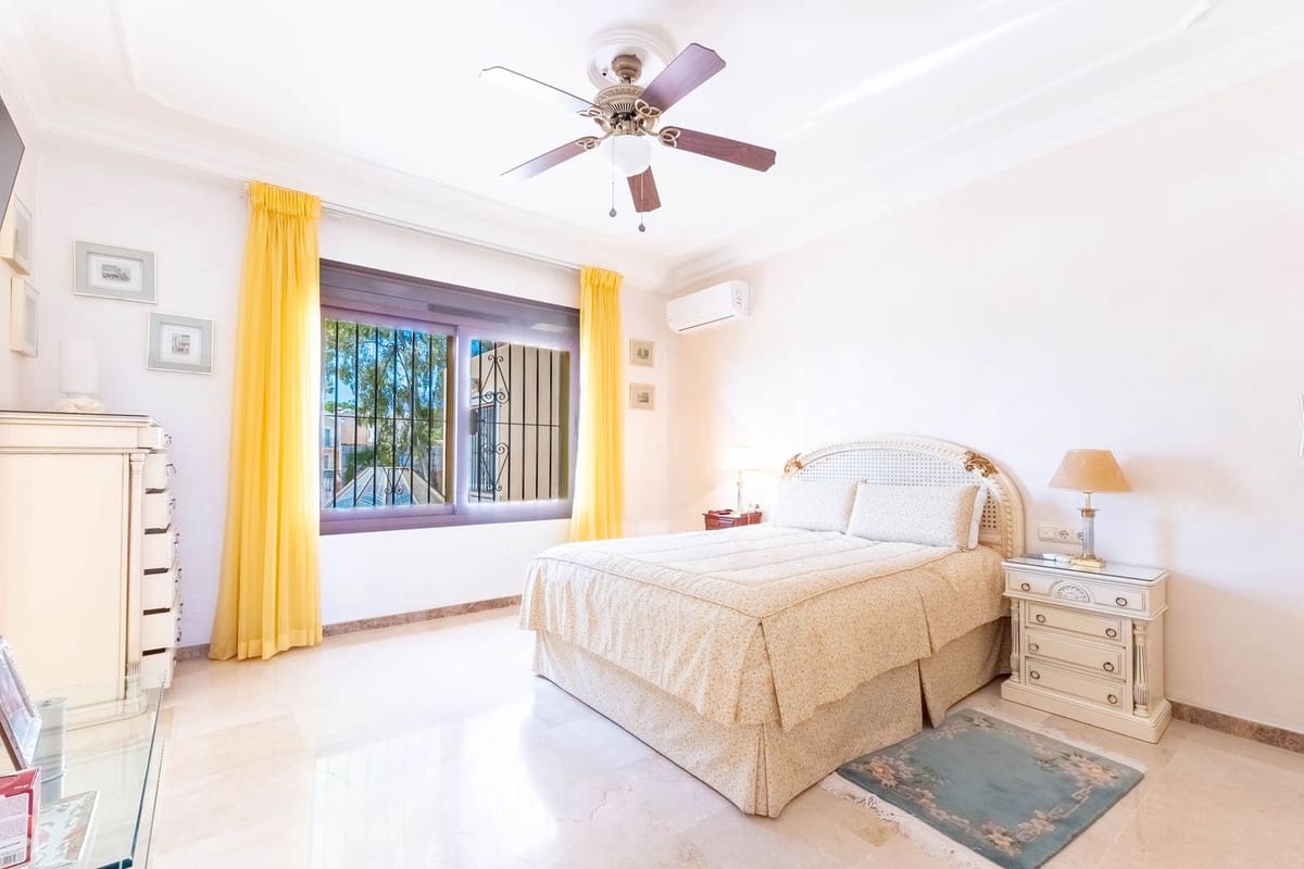 7 makuuhuone Huvila myytävänä paikassa Los Monteros - 7 499 000 € (Ref: 9688739)