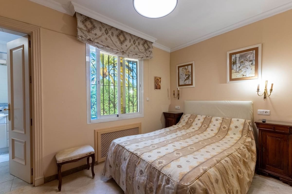 7 makuuhuone Huvila myytävänä paikassa Los Monteros - 7 499 000 € (Ref: 9688739)