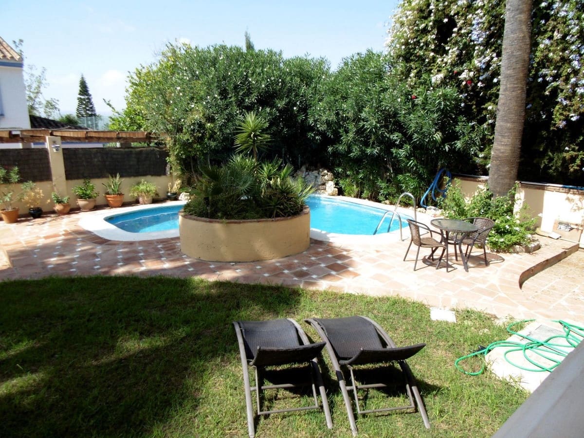 4 bedroom Finca/Country House for sale in La Sierrezuela - € 550,000 (Ref: 9694534)