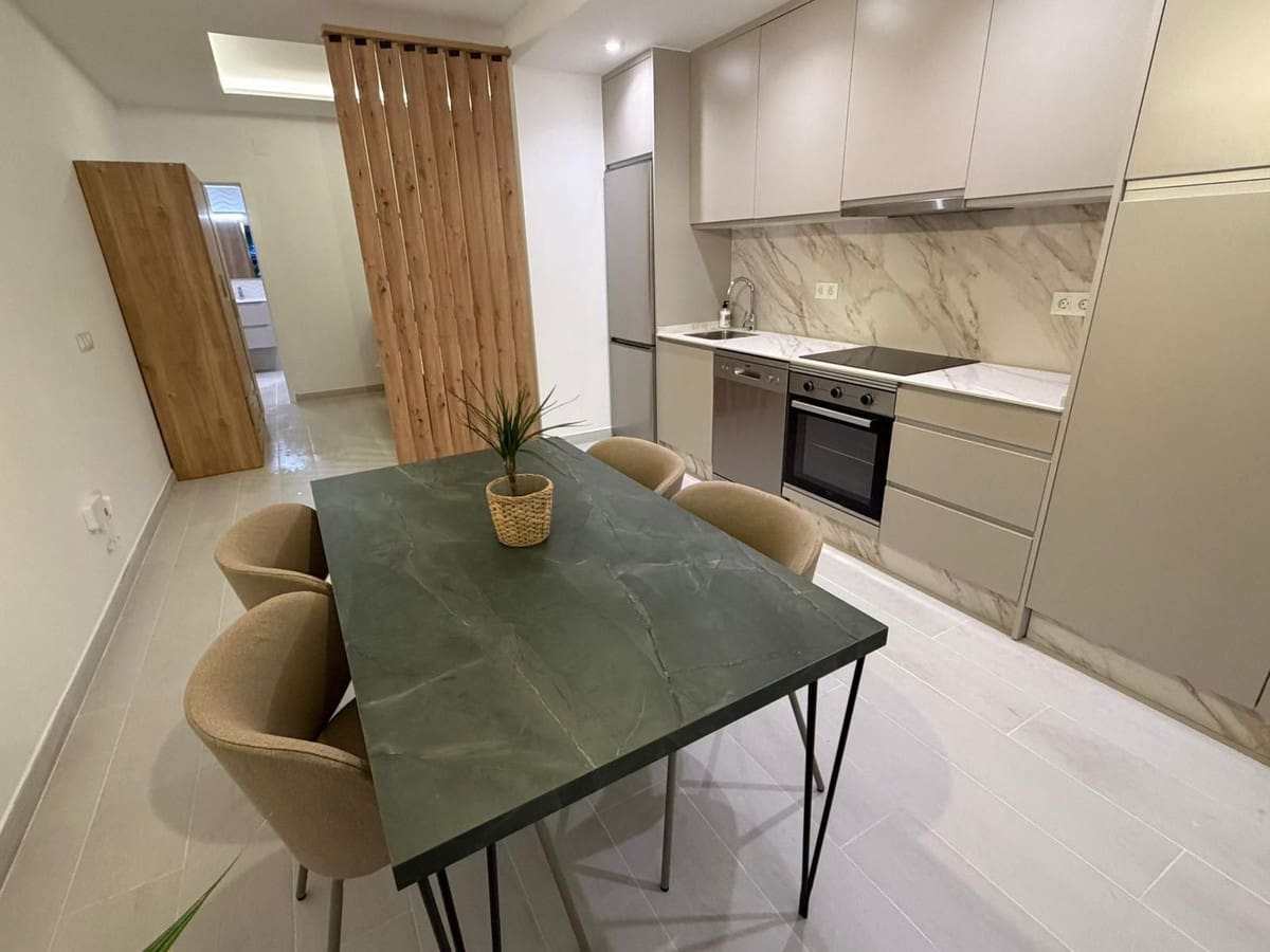 Studio til salg i Torremolinos med garage - € 229.999 (Ref: 9694535)