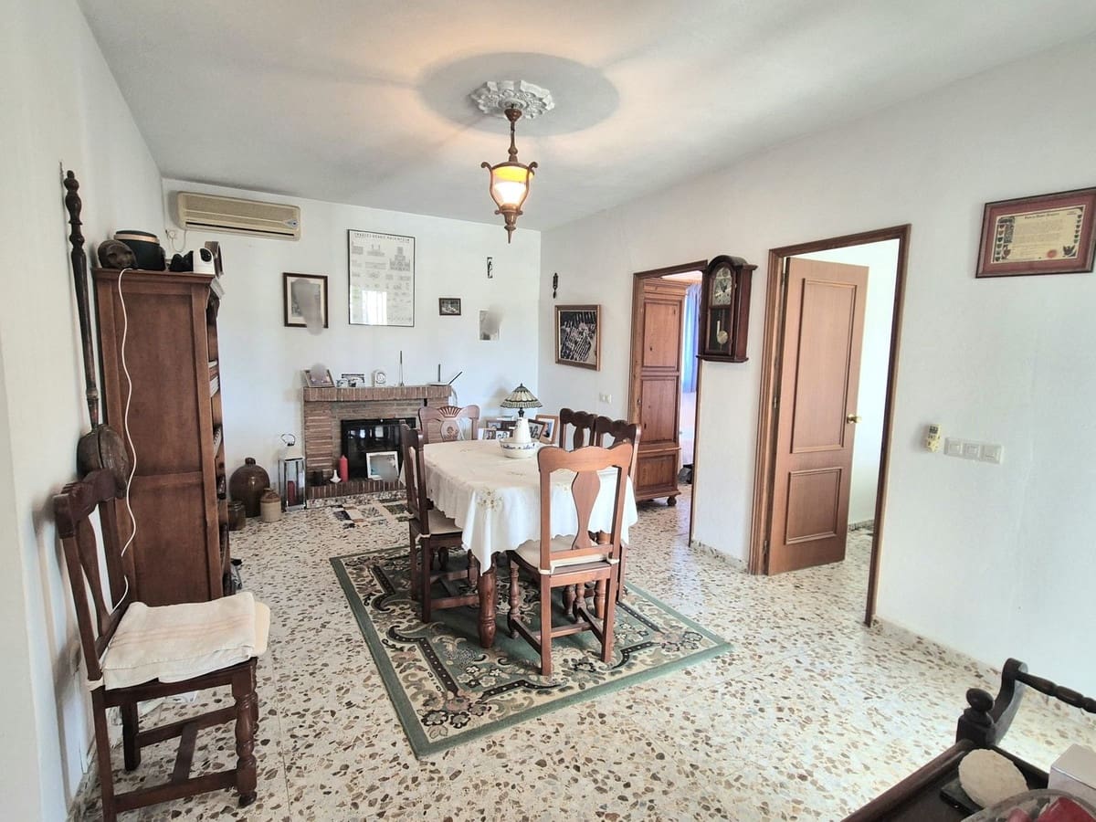 3 bedroom Finca/Country House for sale in Cartama - € 369,000 (Ref: 9694539)