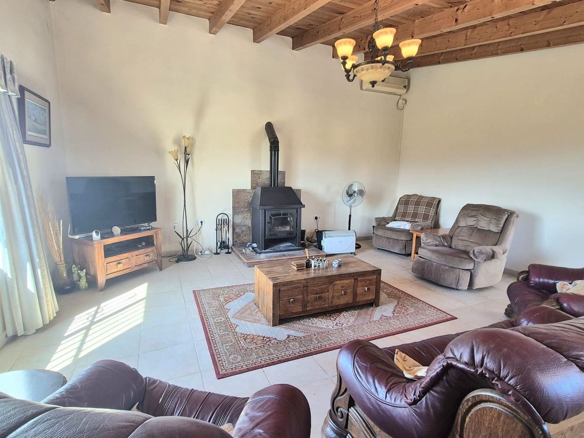 3 bedroom Finca/Country House for sale in Cartama - € 369,000 (Ref: 9694539)