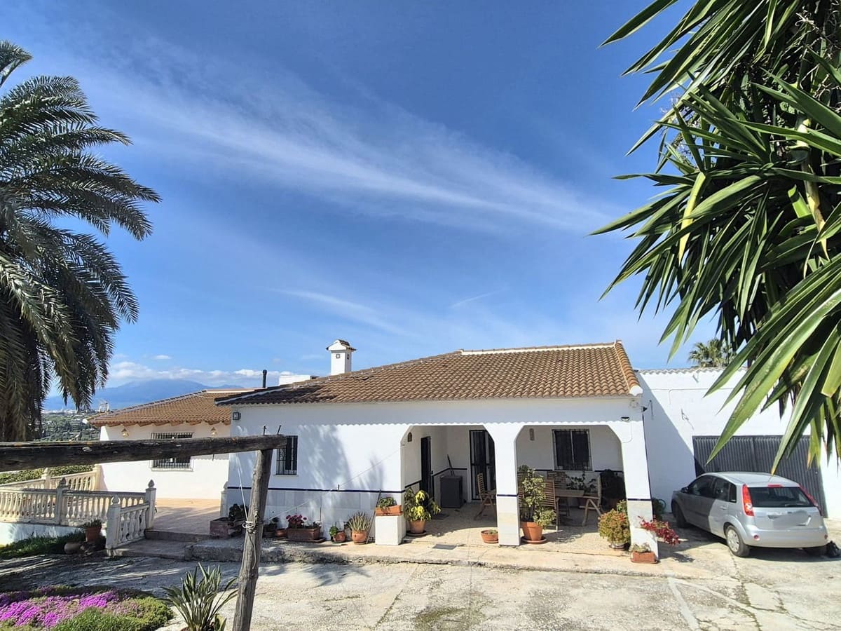 3 bedroom Finca/Country House for sale in Cartama - € 369,000 (Ref: 9694539)