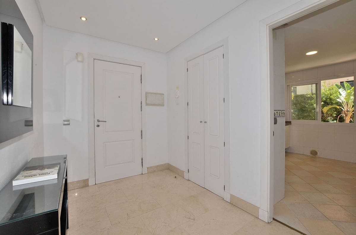 3 sovrum Lägenhet till salu i Torrequebrada med garage - 465 000 € (Ref: 9694543)