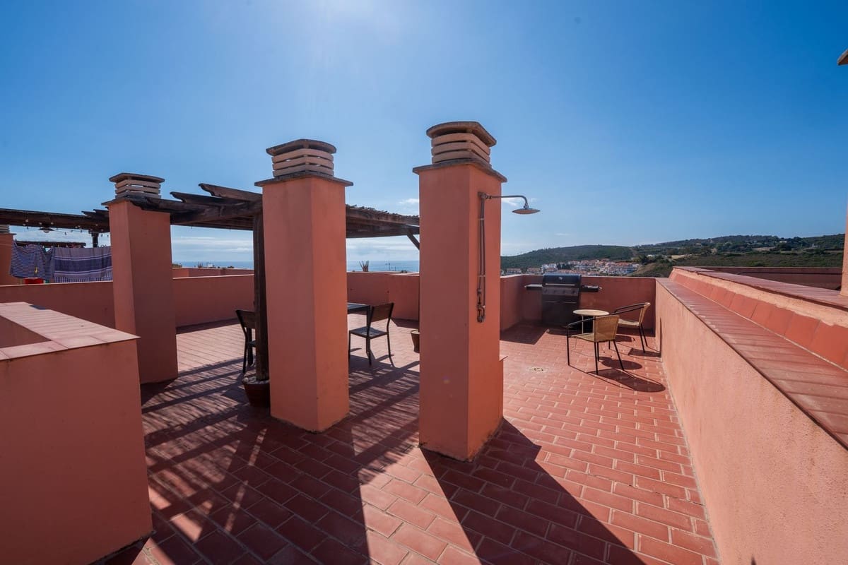 3 soveværelse Penthouse til salg i La Duquesa / Puerto de la Duquesa med garage - € 269.000 (Ref: 9694544)