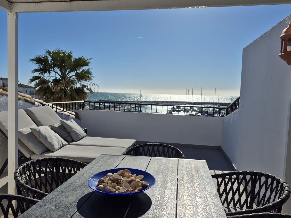 3 soveværelse Penthouse til salg i La Duquesa / Puerto de la Duquesa - € 499.000 (Ref: 9694545)
