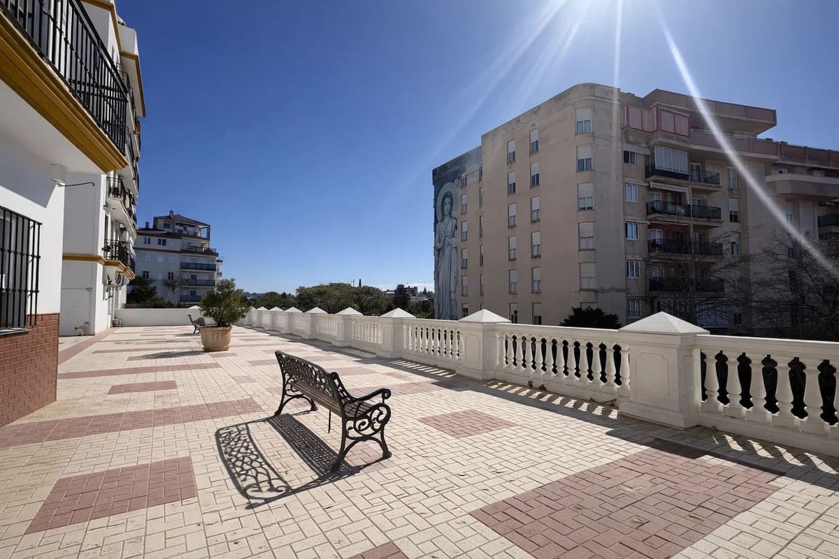 3 Zimmer Apartment zu verkaufen in Estepona - 460.000 € (Ref: 9694549)