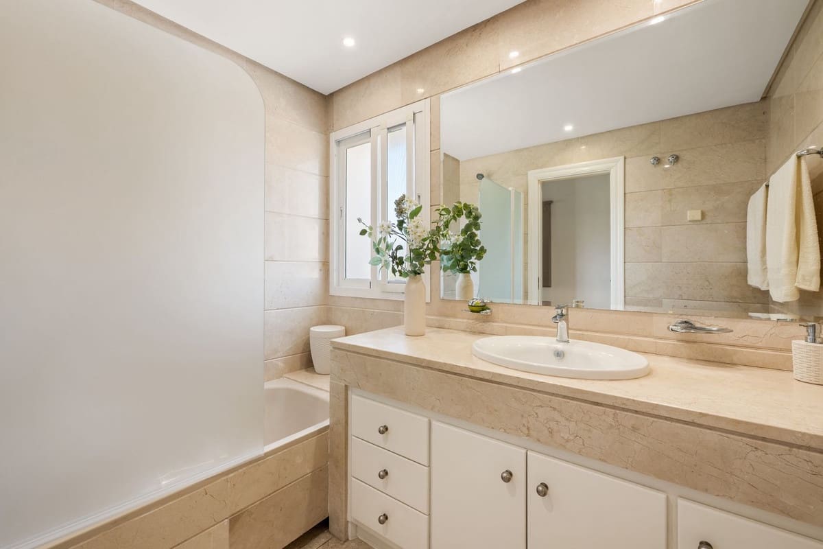 2 soverom Penthouse til salgs i Costalita - € 650 000 (Ref: 9694551)