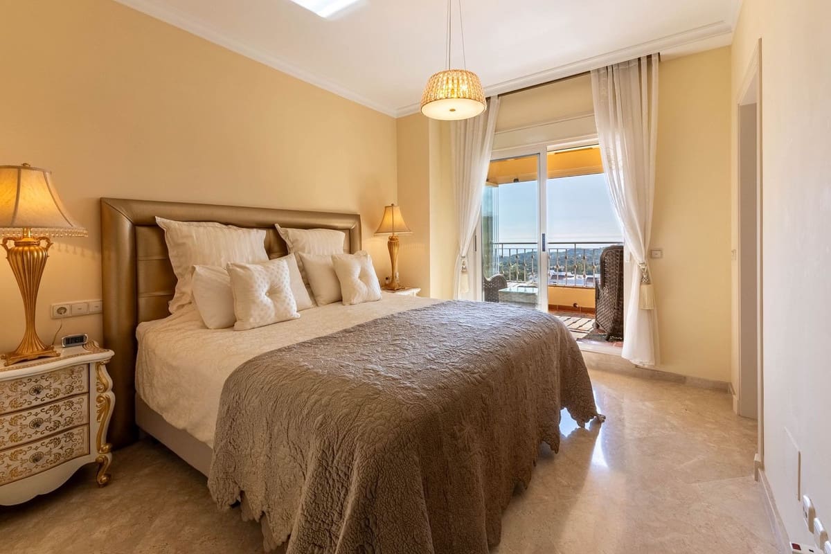 Apartamento de 4 habitaciones en La Mairena en venta con garaje - 595.000 € (Ref: 9697900)