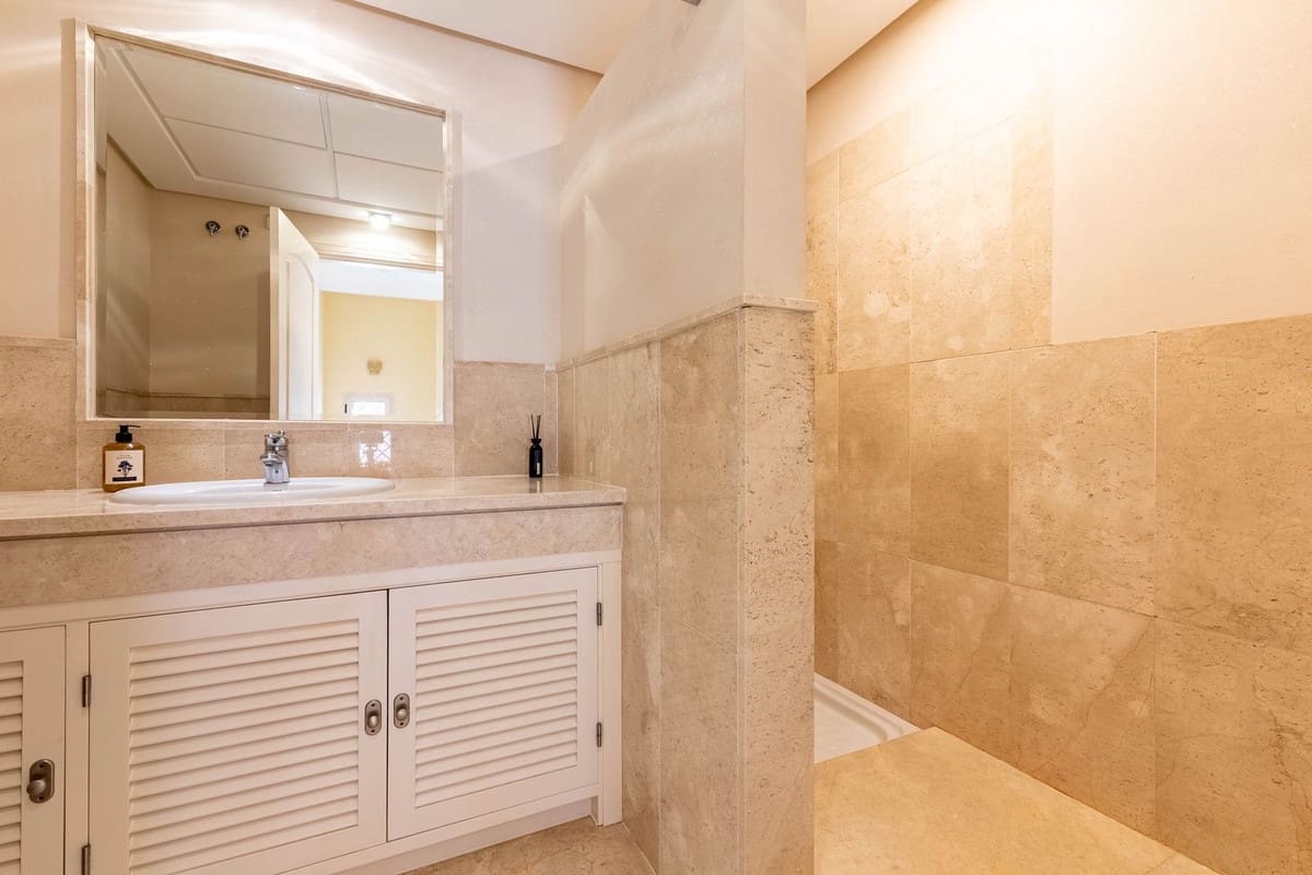 Apartamento de 4 habitaciones en La Mairena en venta con garaje - 595.000 € (Ref: 9697900)