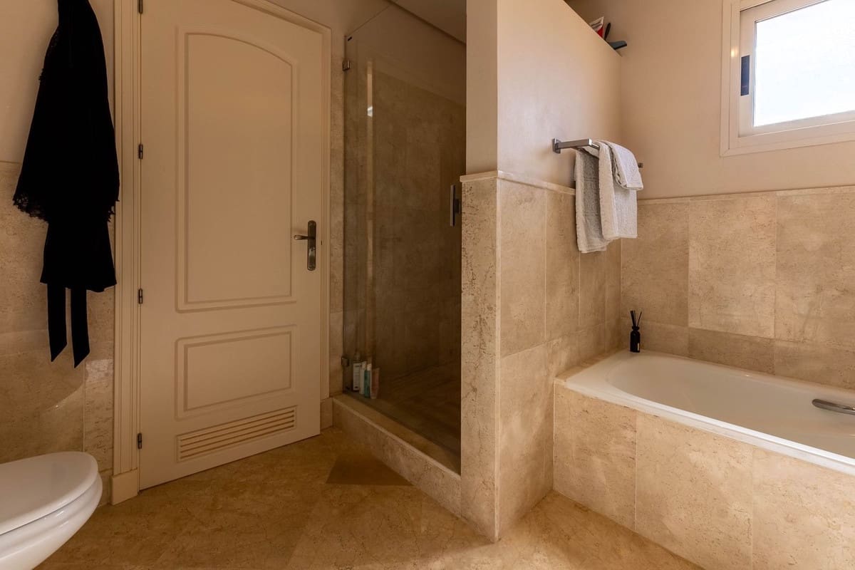 Apartamento de 4 habitaciones en La Mairena en venta con garaje - 595.000 € (Ref: 9697900)