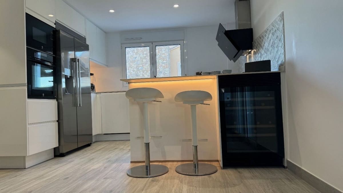 4 soveværelse Villa til salg i Alfaz del Pi / L'Alfas del Pi - € 1.340.000 (Ref: 9697903)