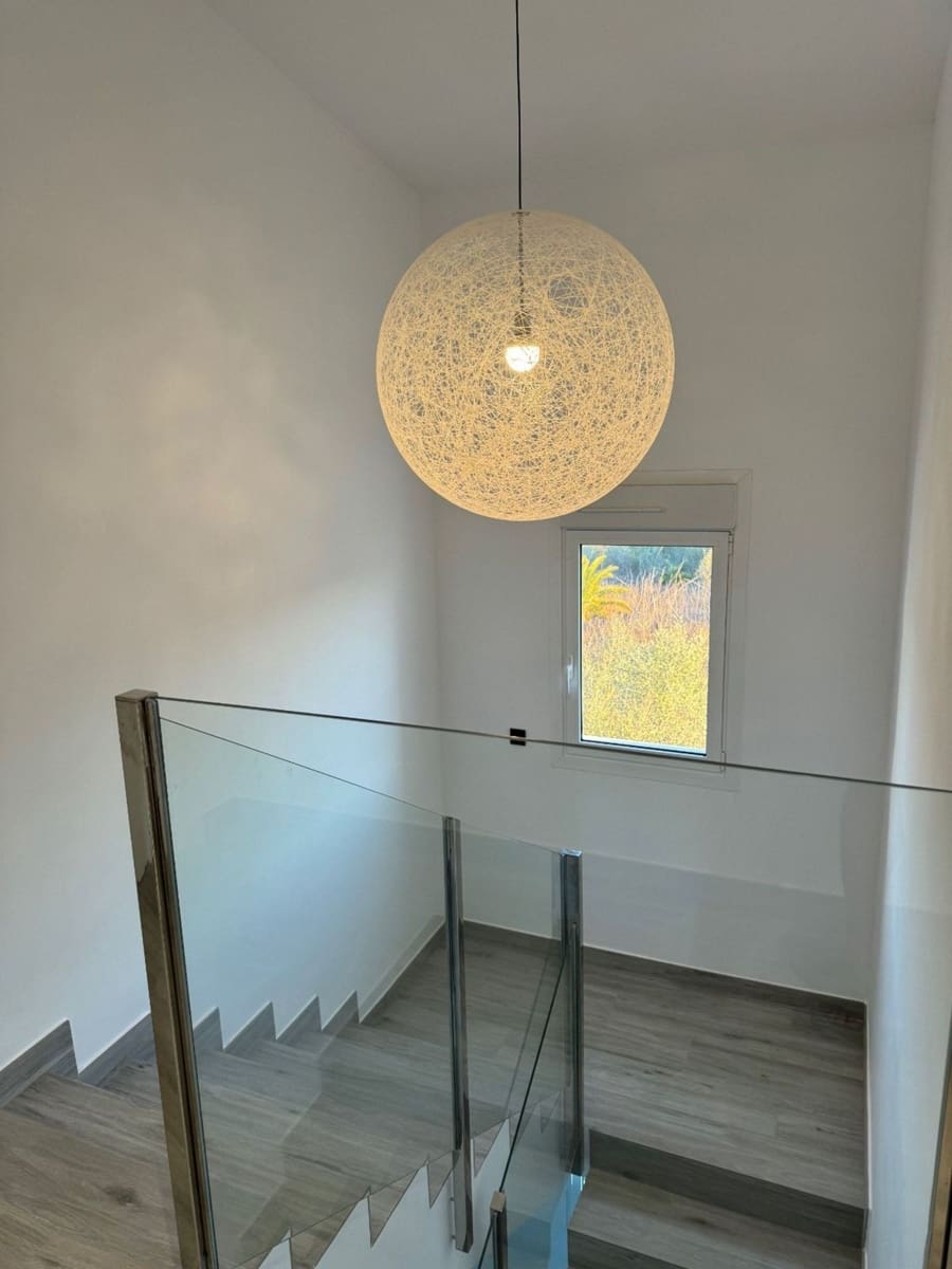 4 soveværelse Villa til salg i Alfaz del Pi / L'Alfas del Pi - € 1.340.000 (Ref: 9697903)