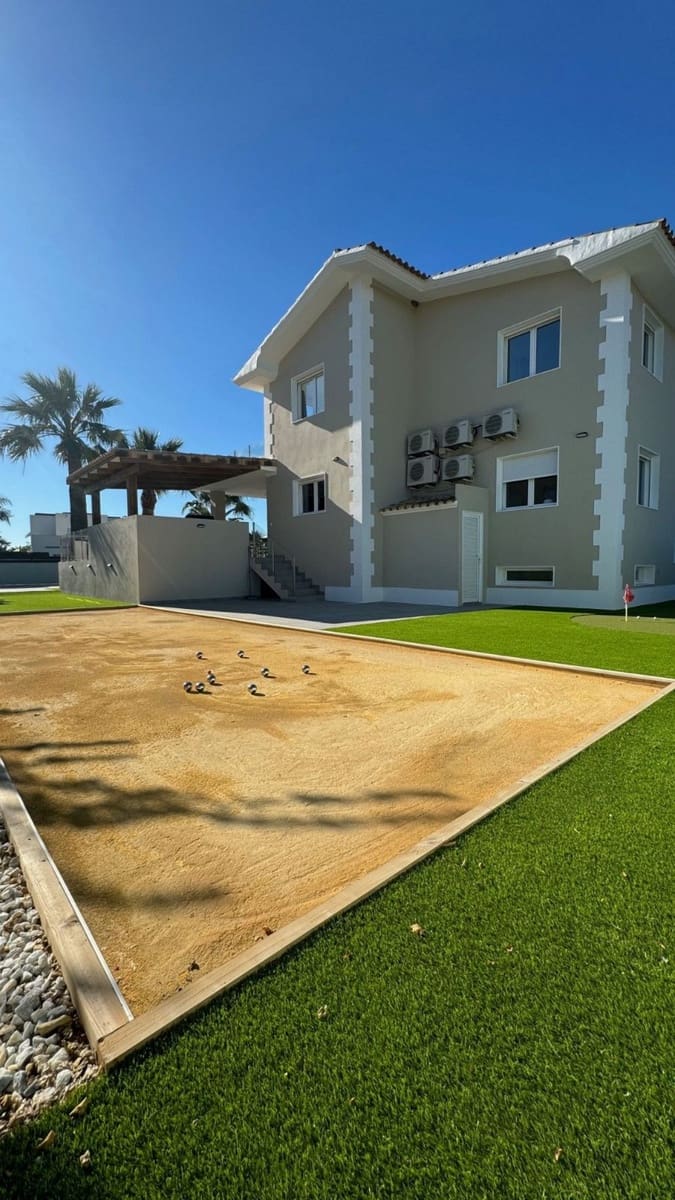 4 soveværelse Villa til salg i Alfaz del Pi / L'Alfas del Pi - € 1.340.000 (Ref: 9697903)