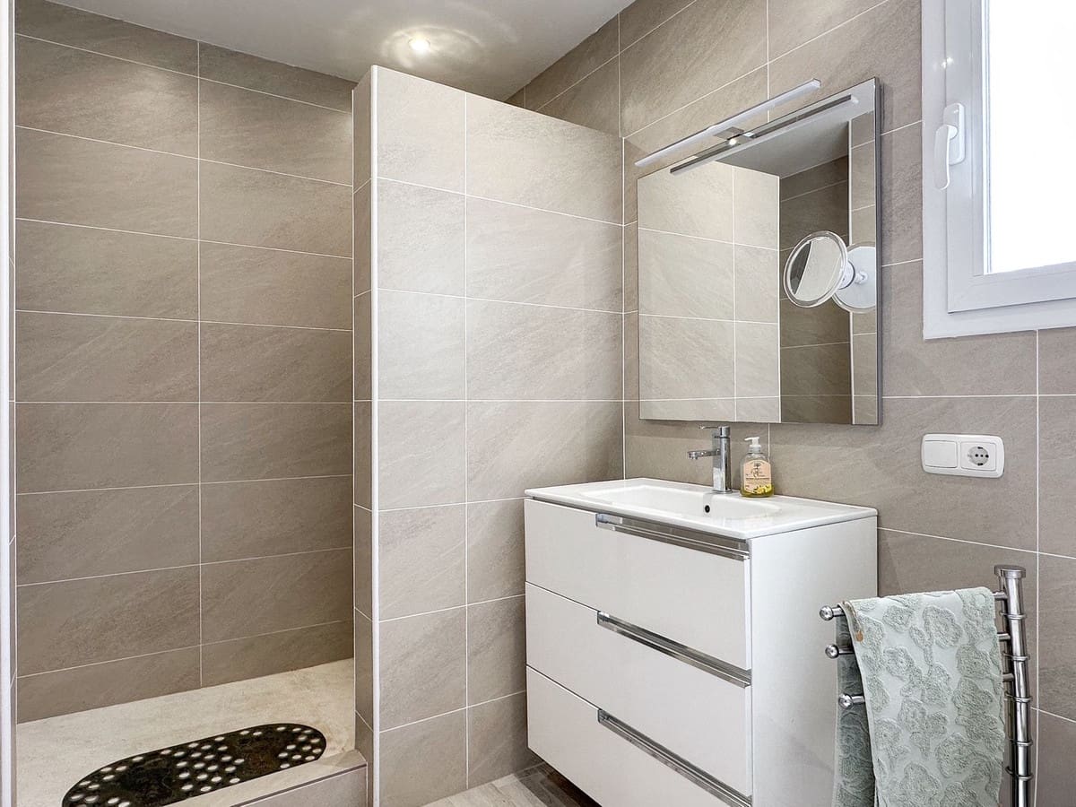 Chalet de 4 habitaciones en Estepona en venta - 899.000 € (Ref: 9697904)