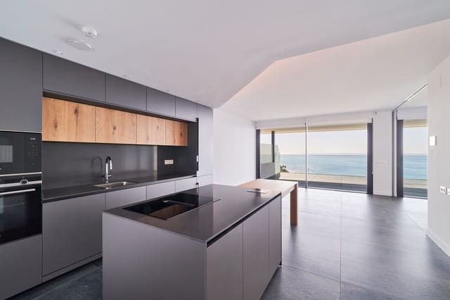 2 soveværelse Lejlighed til salg i Castillo Sohail, Fuengirola med garage - € 995.000 (Ref: 9703369)