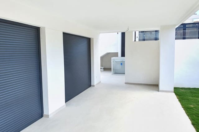 4 slaapkamer Villa te koop in Manilva Pueblo, Manilva - € 730.000 (Ref: 9703398)