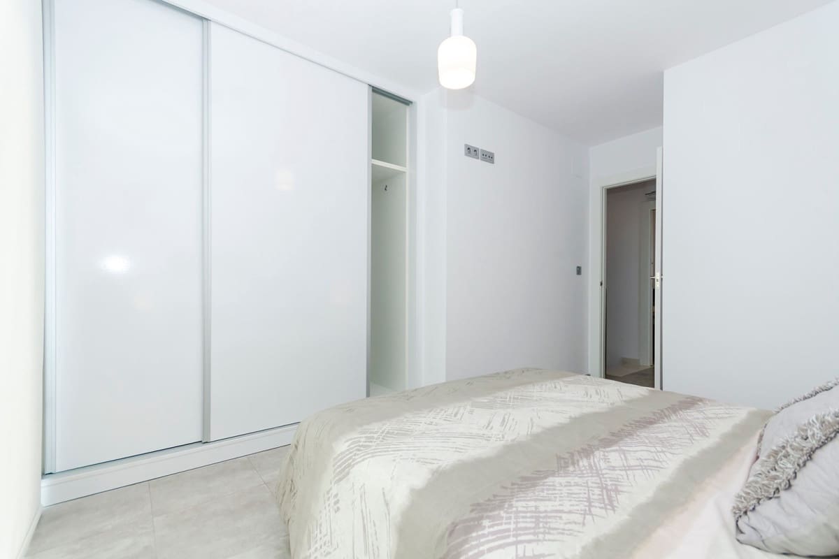3 camera da letto Villa in vendita in Torrevieja - 424.000 € (Rif: 9703500)