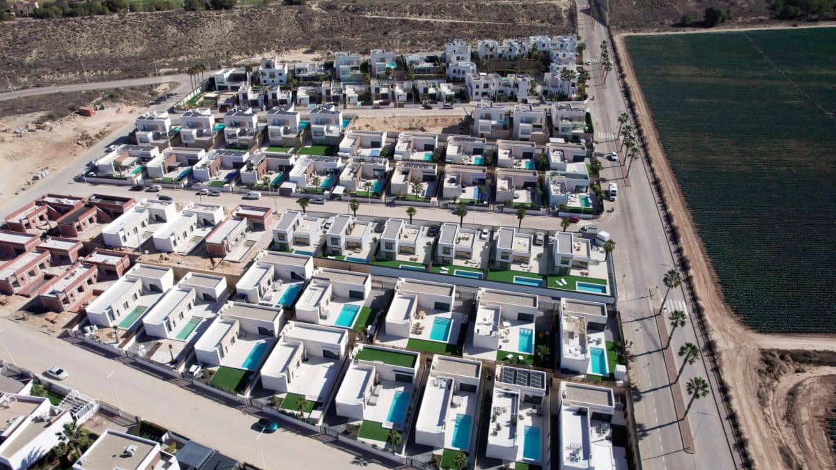 3 bedroom Villa for sale in Algorfa - € 535,000 (Ref: 9703588)