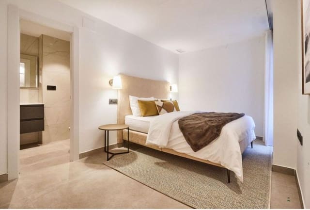 3 soveværelse Lejlighed til salg i Castillo Sohail, Fuengirola - € 497.000 (Ref: 9703649)