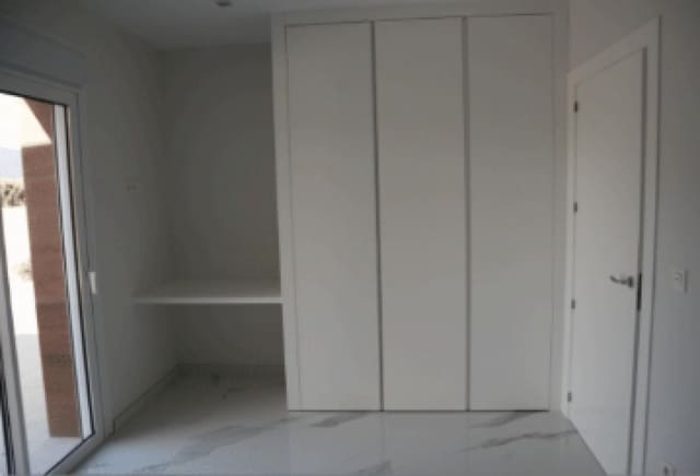 Chalet de 3 habitaciones en La Romana en venta - 375.000 € (Ref: 9704089)