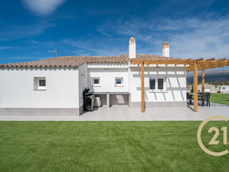 3 sovrum Villa till salu i Vinuela - 365 000 € (Ref: 9704130)