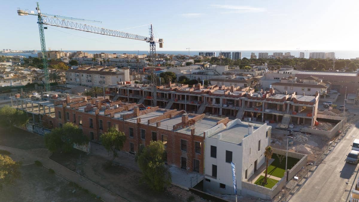 Bungalow de 3 habitaciones en Pilar de la Horadada en venta - 340.000 € (Ref: 9704209)