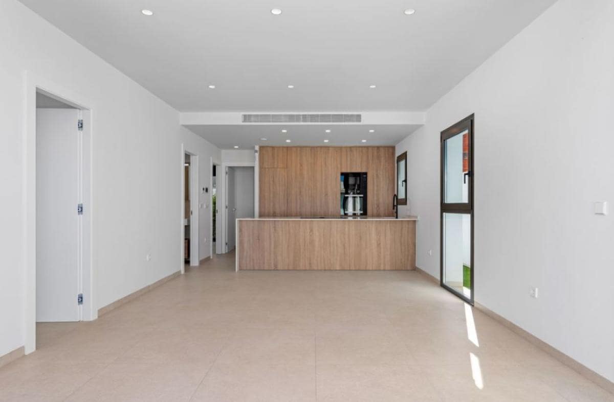 Apartamento de 3 habitaciones en Pilar de la Horadada en venta - 369.000 € (Ref: 9704228)