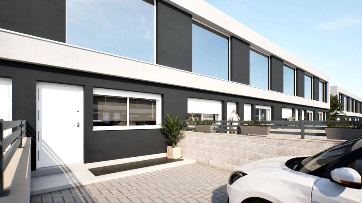 2 bedroom Townhouse for sale in Gran Alacant - € 280,000 (Ref: 9706479)