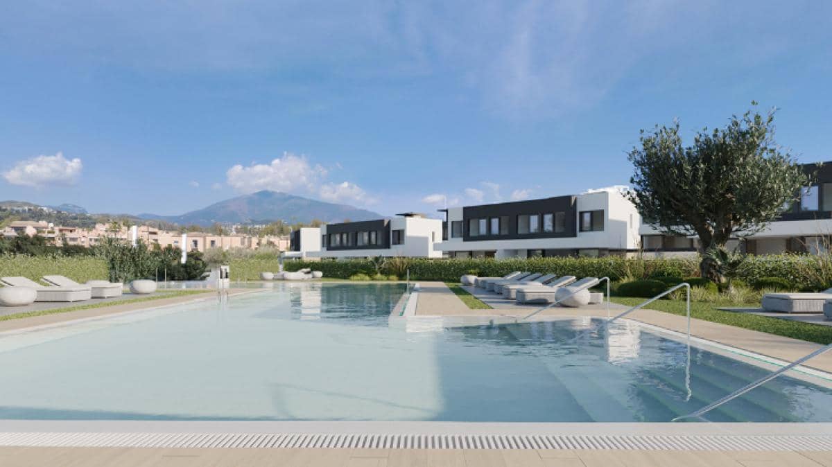 3 chambre Maison de Ville à vendre à Estepona - 800 000 € (Ref: 9706560)