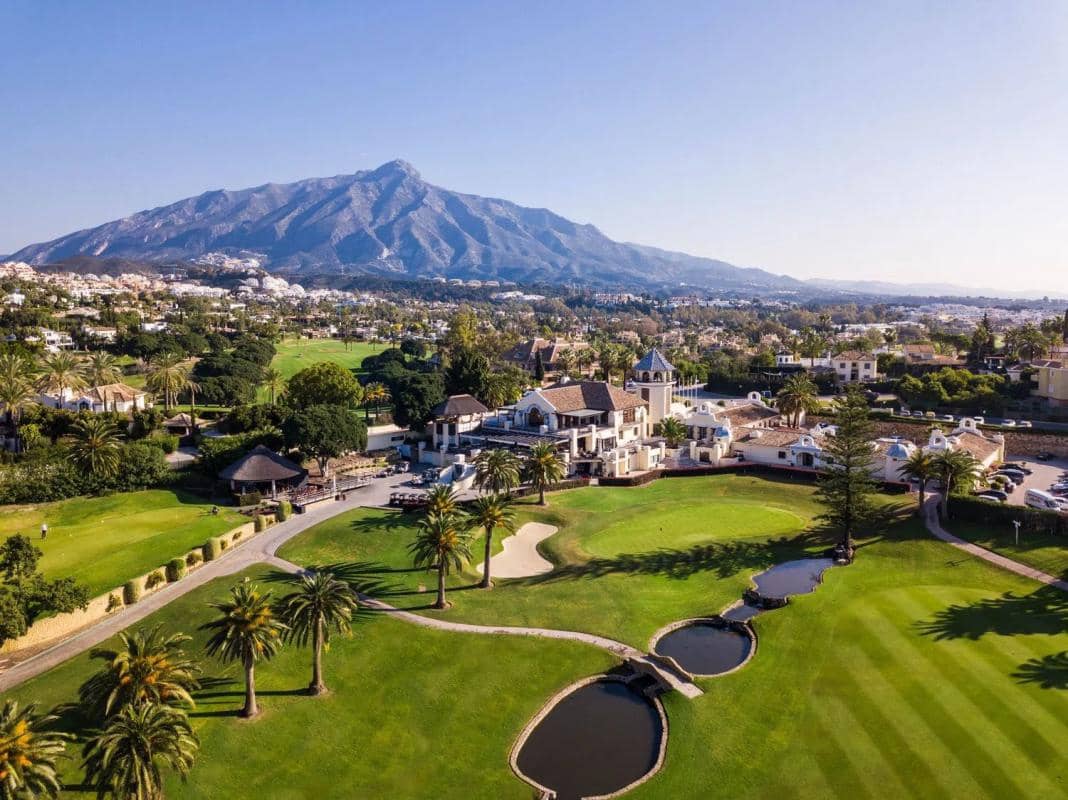 Apartamento de 2 habitaciones en Marbella en venta - 700.000 € (Ref: 9706816)