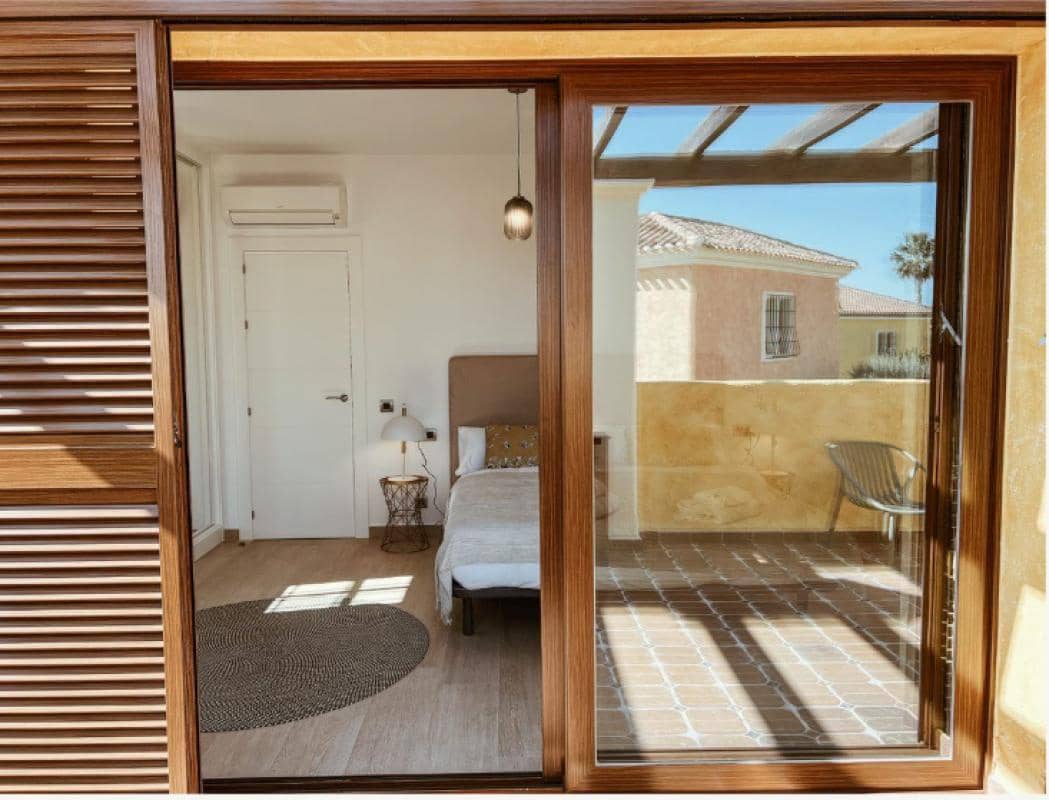 4 bedroom Villa for sale in Cuevas del Almanzora - € 406,850 (Ref: 9709288)