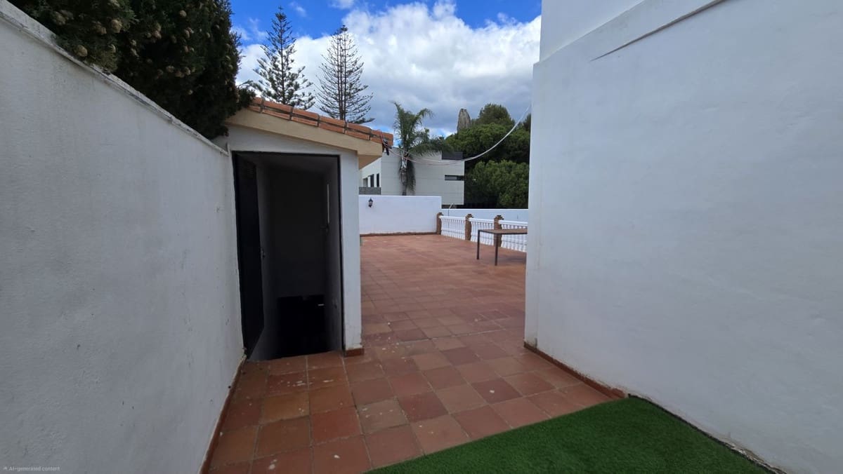 8 soverom Villa til salgs i Riviera del Sol med garasje - € 1 750 000 (Ref: 9714319)