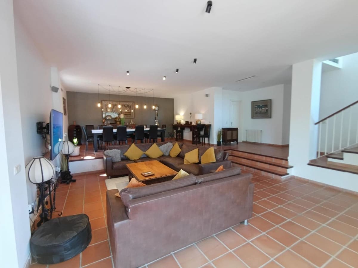 5 slaapkamer Villa te koop in Cajiz - € 1.080.000 (Ref: 9719202)