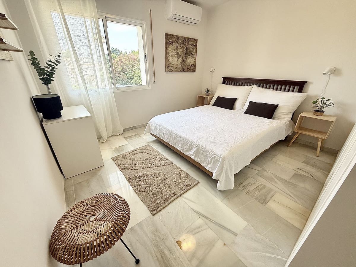 2 soverom Leilighet til salgs i San Pedro de Alcantara med garasje - € 420 000 (Ref: 9719203)