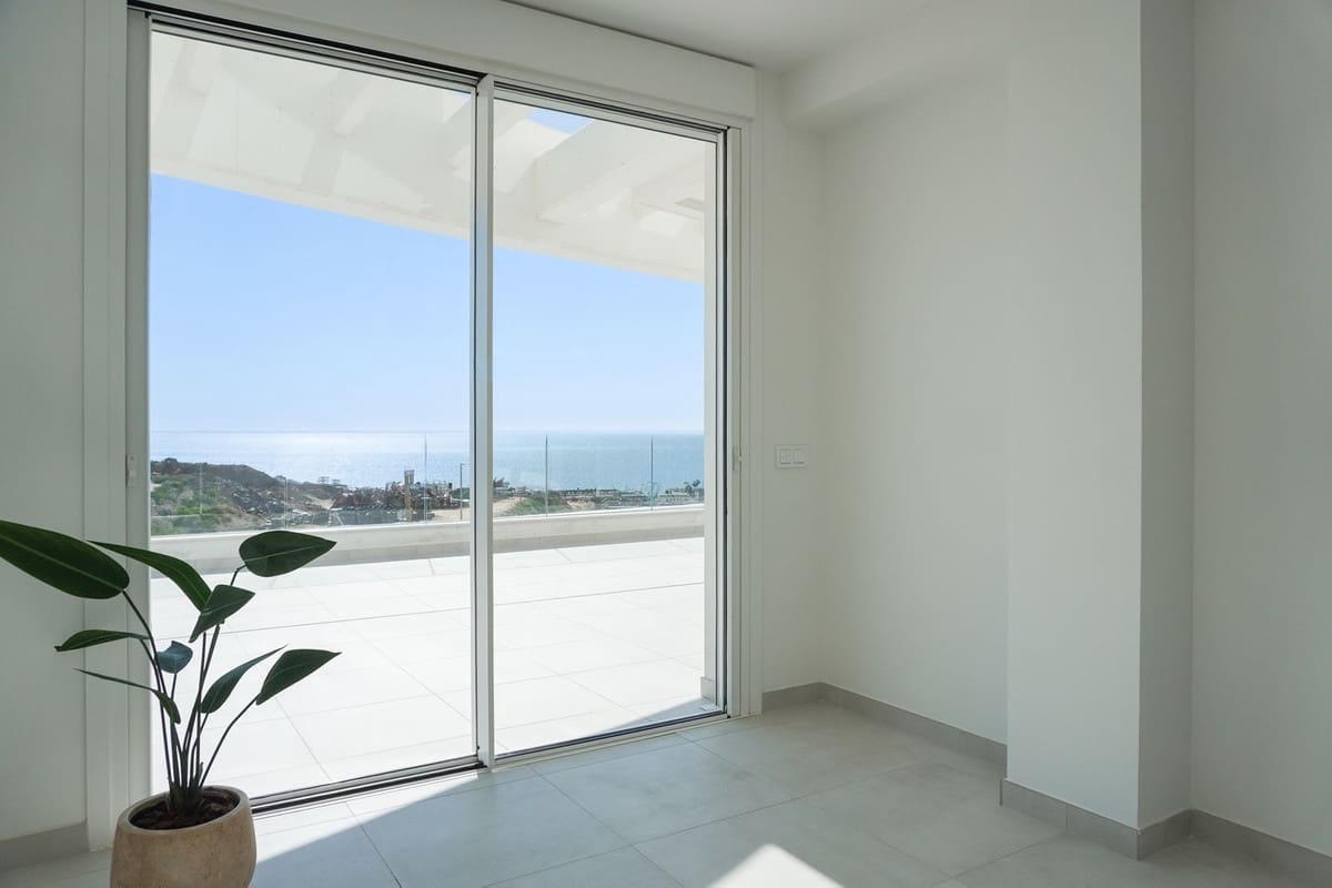 Apartamento de 3 habitaciones en La Cala de Mijas en venta con garaje - 1.200.000 € (Ref: 9719204)