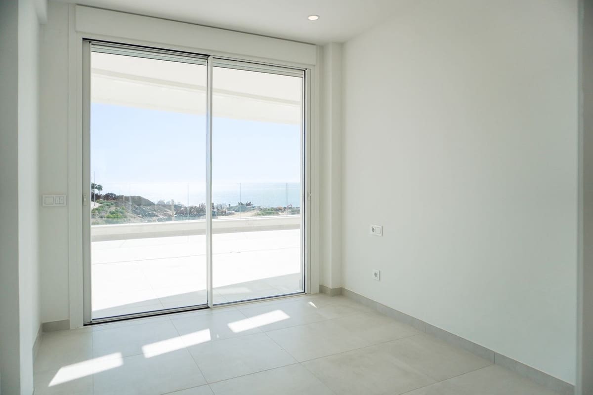 Apartamento de 3 habitaciones en La Cala de Mijas en venta con garaje - 1.200.000 € (Ref: 9719204)