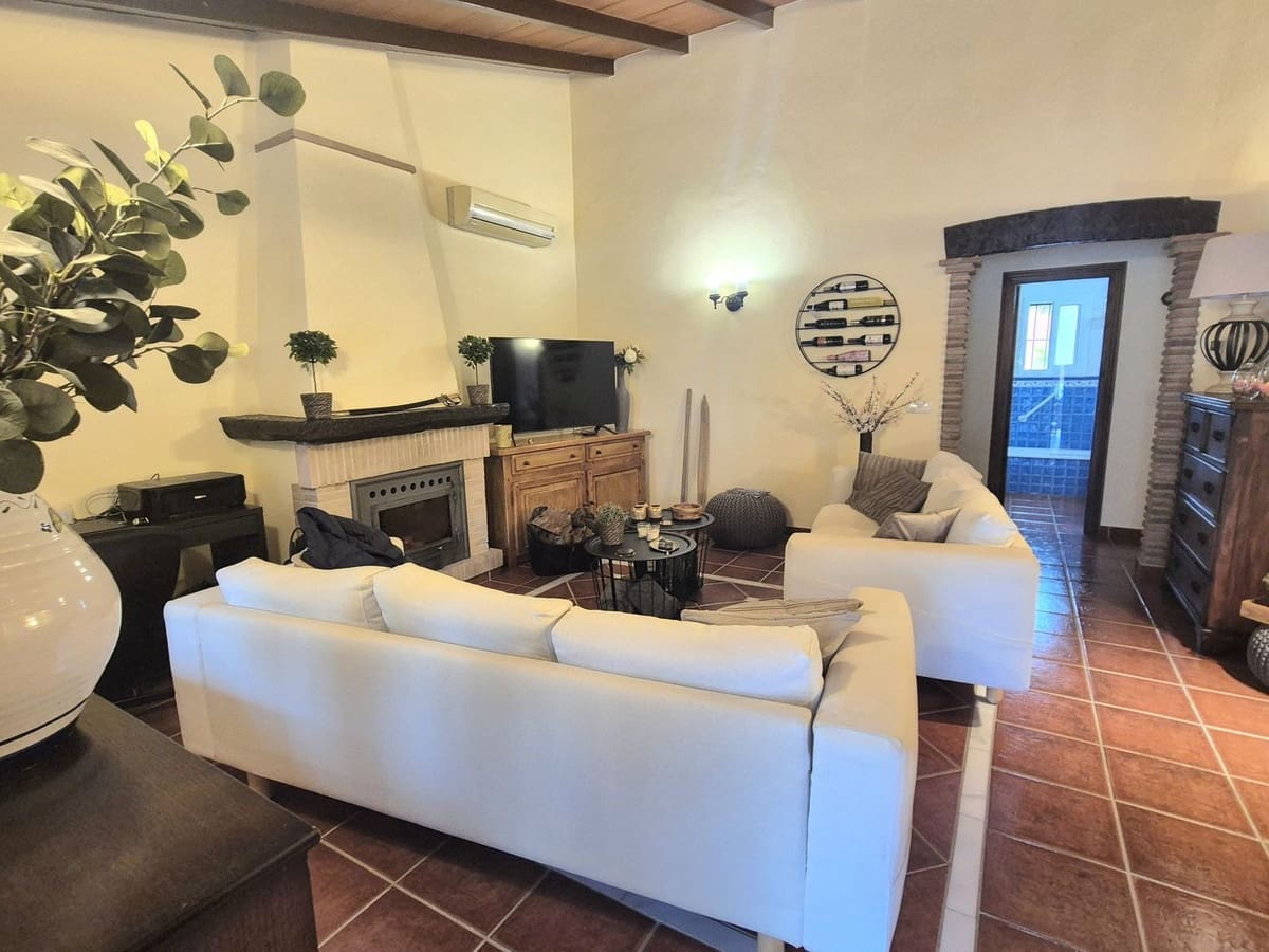 2 bedroom Finca/Country House for sale in Alhaurin el Grande - € 365,000 (Ref: 9720956)